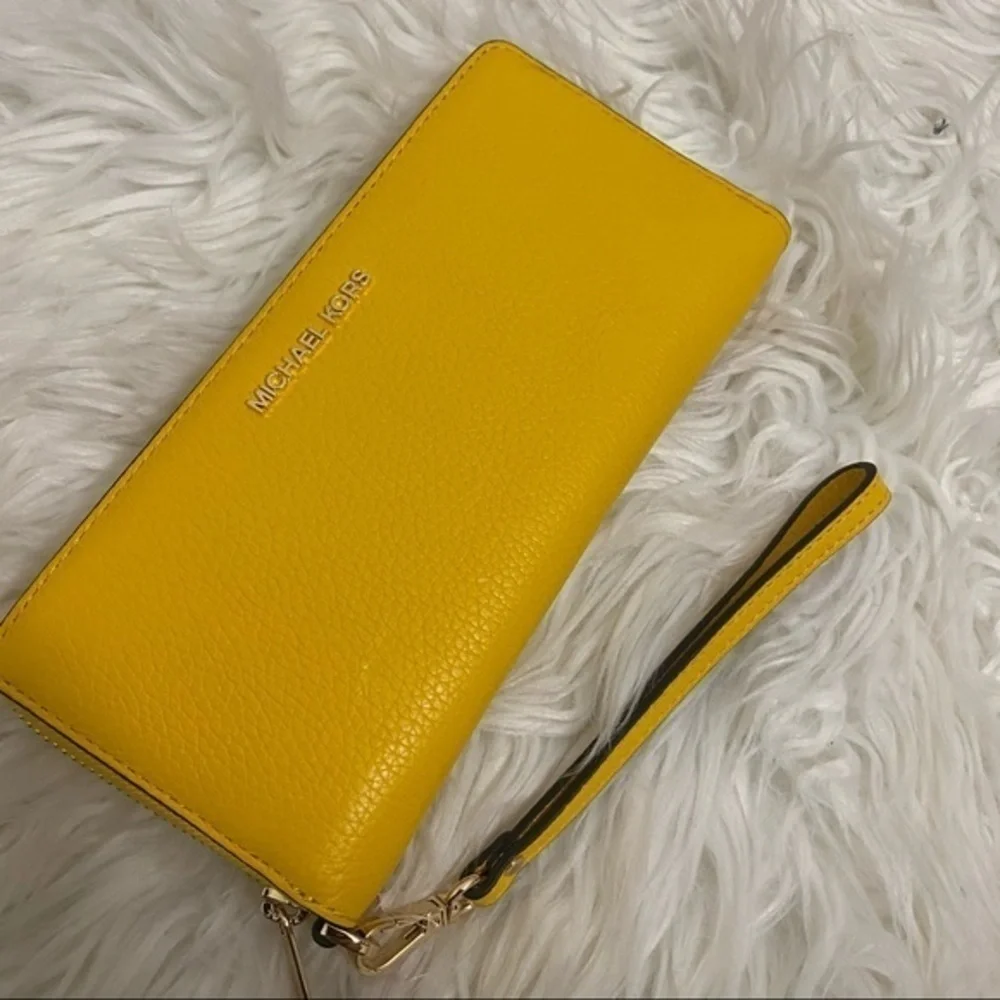 New Michael Kors jet set travel large continental wallet - Picture 10 of 10